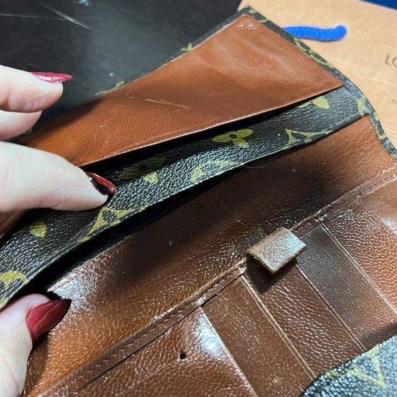 Vintage Louis Vuitton Monogram checkbook size wallet - Picture 7 of 16